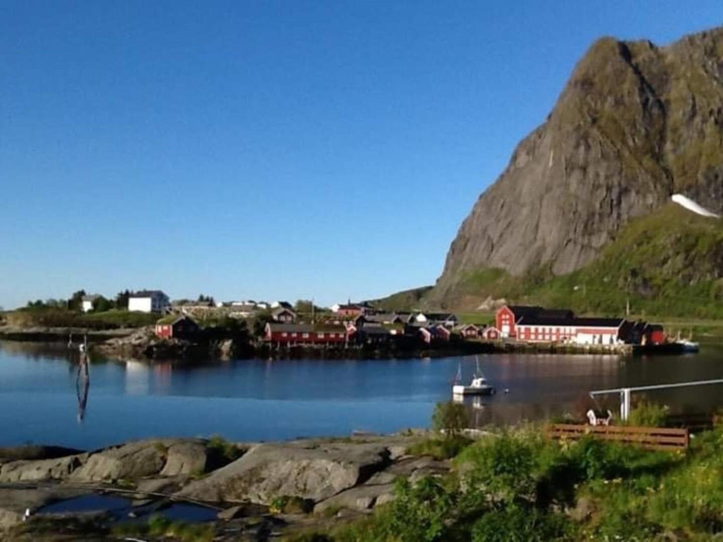 Nordlandshus Ved Havet Pa Reine, Lofoten Екстер'єр фото