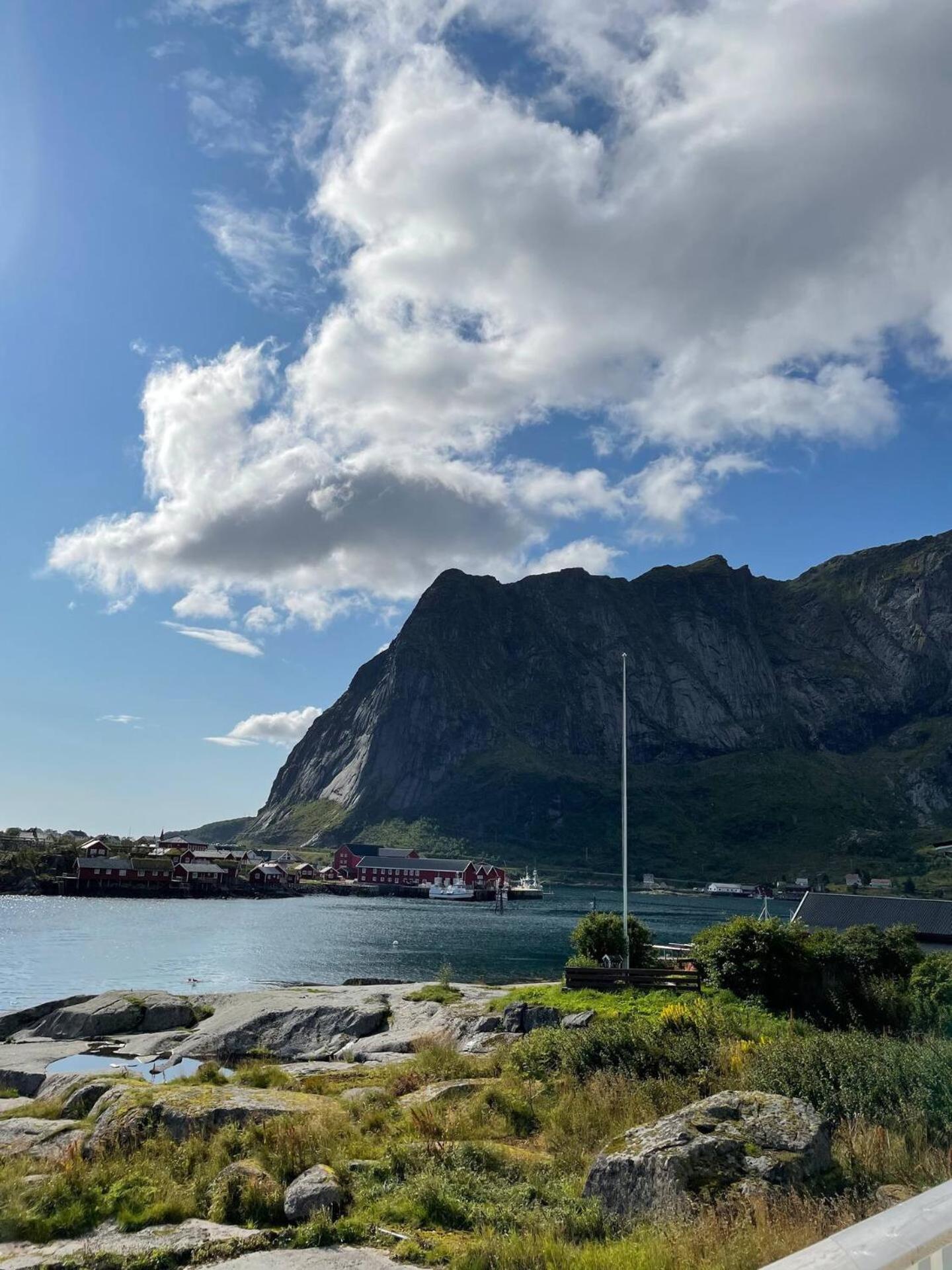 Nordlandshus Ved Havet Pa Reine, Lofoten Екстер'єр фото